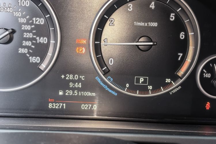 Used BMW X5  Odometer Close Up