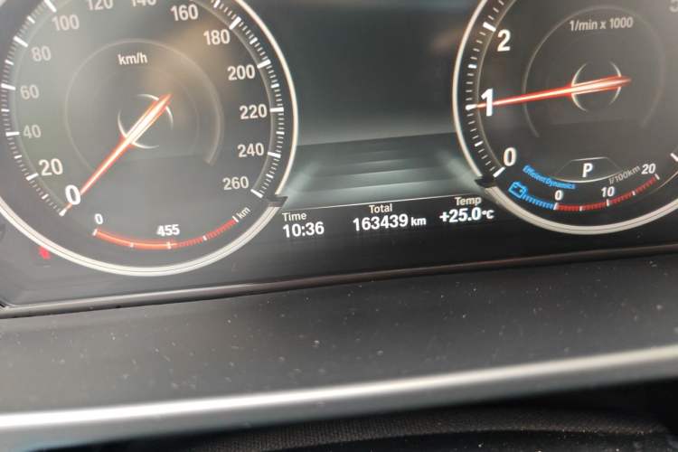 Used BMW X5 2014 xDrive35i Elegant Edition Odometer Close Up