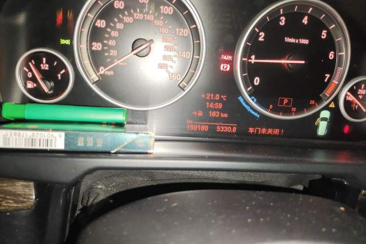 Used BMW X5  Odometer Close Up
