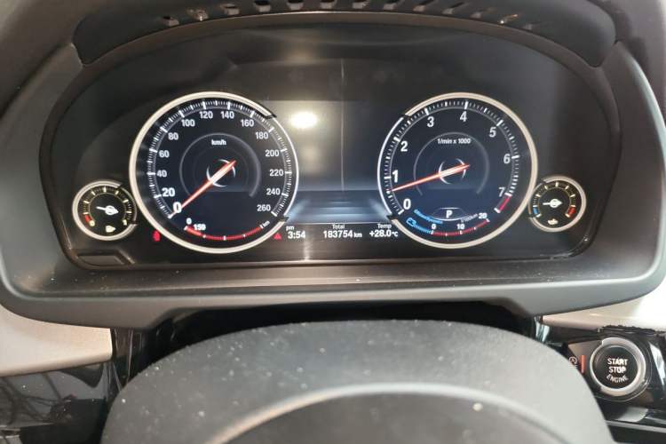 Used BMW X5  Odometer Close Up