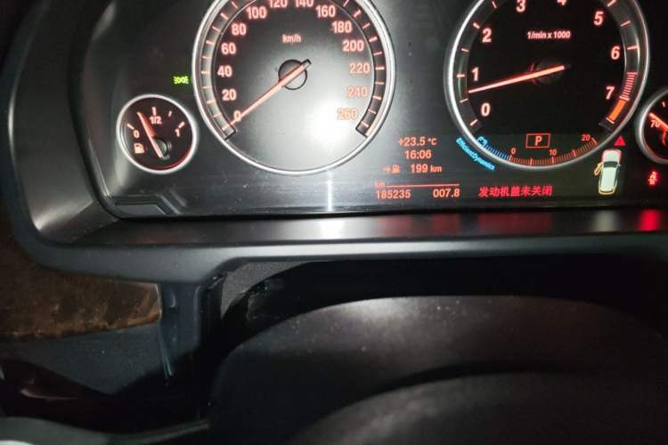 Used BMW X5 2014 xDrive35i Elegant Edition Odometer Close Up