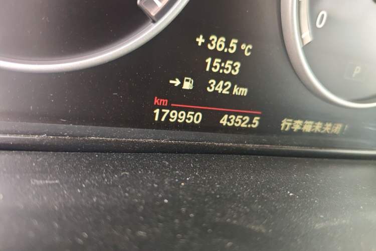 Used BMW X5  Odometer Close Up