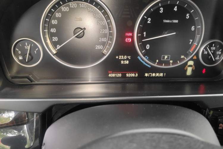 Used BMW X5  Odometer Close Up