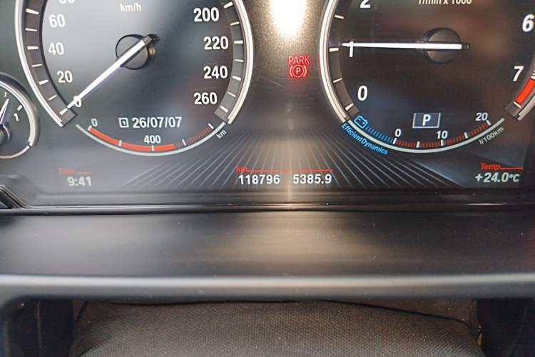 Used BMW X5  Odometer Close Up