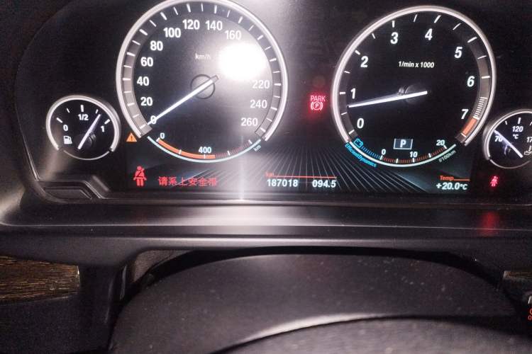 Used BMW X5 2014 xDrive35i Luxury Edition Odometer Close Up