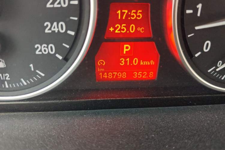 Used BMW X5  Odometer Close Up