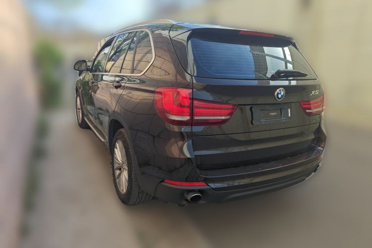 Used BMW X5 2014 xDrive35i Leading Model Rear Left 45 Deg