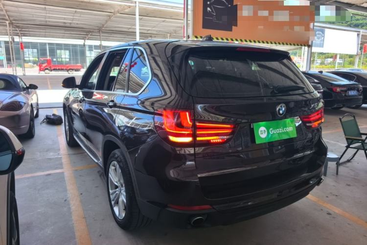 Used BMW X5 2014 xDrive35i U.S. specification Rear Left 45 Deg