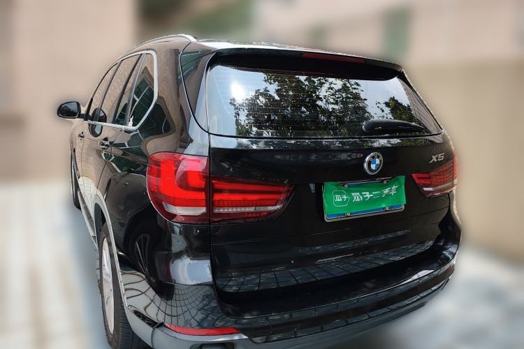 Used BMW X5 2014 xDrive35i Leading Model Rear Left 45 Deg