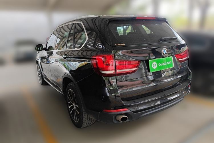 Used BMW X5 2014 xDrive35i Leading Model Rear Left 45 Deg