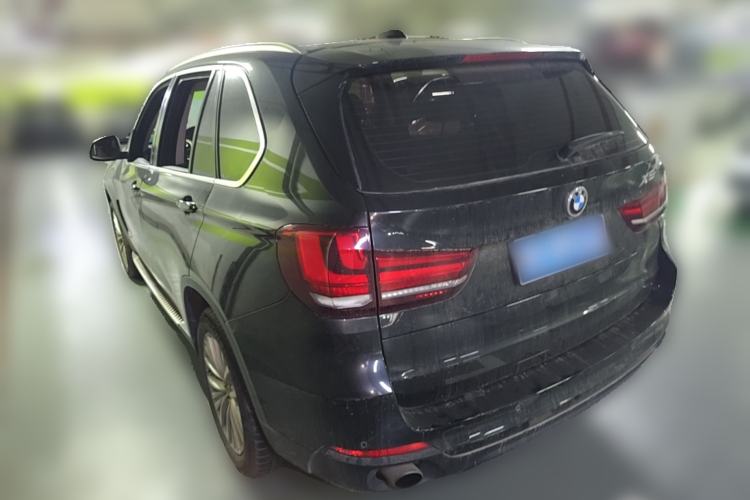 Used BMW X5 2014 xDrive35i Leading Model Rear Left 45 Deg