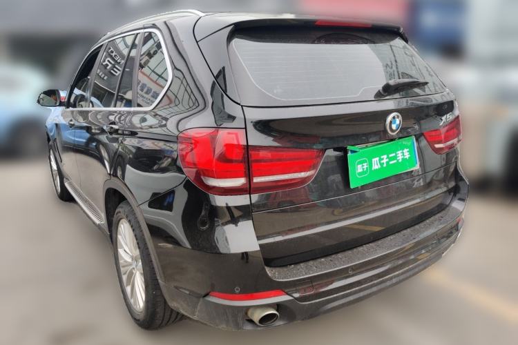 Used BMW X5 2014 xDrive35i Luxury Edition Rear Left 45 Deg