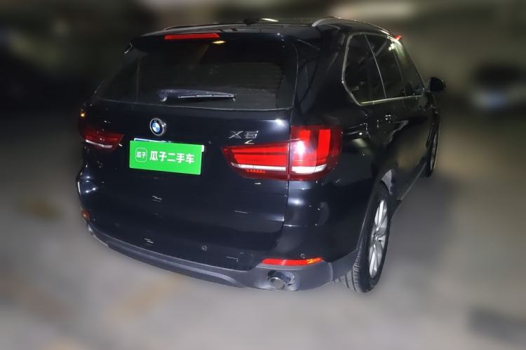 Used BMW X5 2014 xDrive35i Leading Model Rear Right 45 Deg