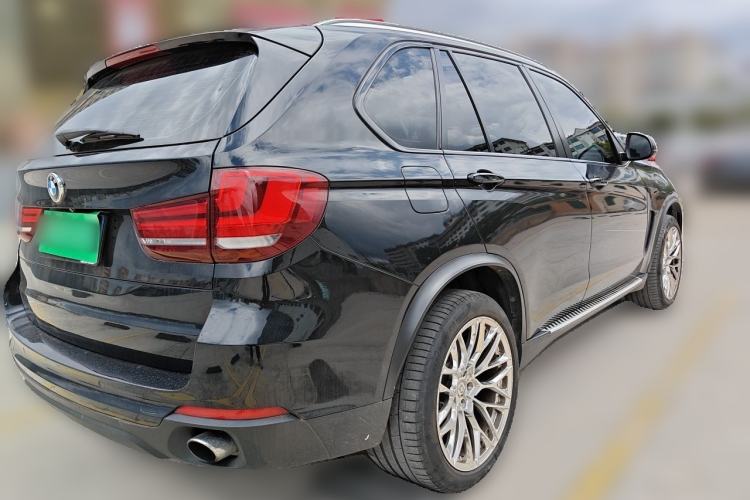 Used BMW X5 2014 xDrive35i Leading Model Rear Right 45 Deg