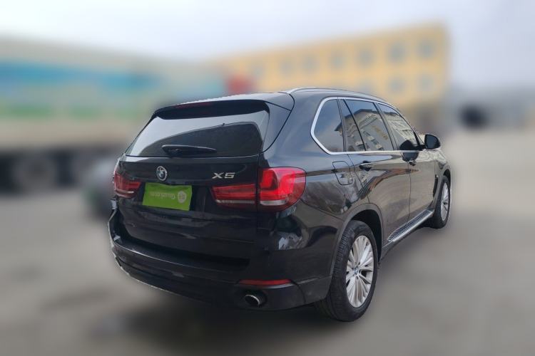 Used BMW X5 2014 xDrive35i Leading Model Rear Right 45 Deg
