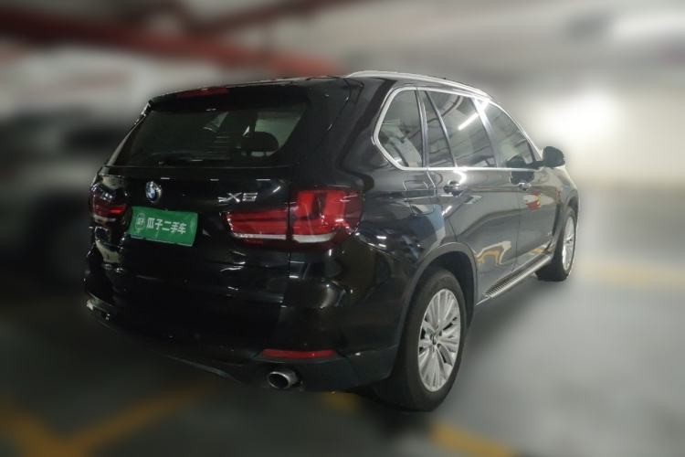 Used BMW X5 2014 xDrive35i Leading Model Rear Right 45 Deg