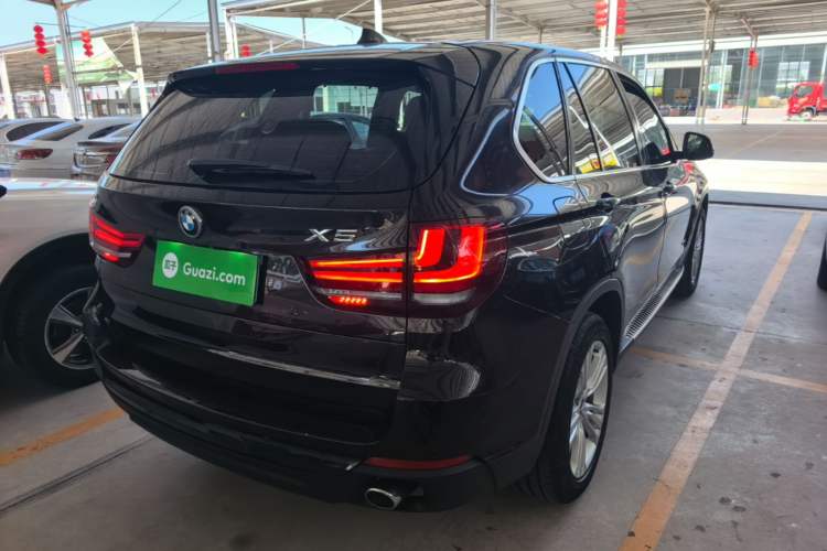 Used BMW X5 2014 xDrive35i U.S. specification Rear Right 45 Deg