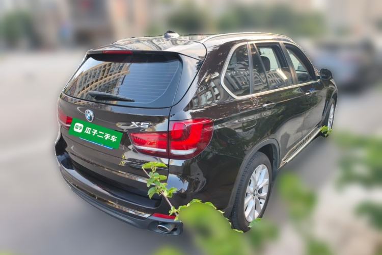 Used BMW X5 2014 xDrive35i Leading Model Rear Right 45 Deg