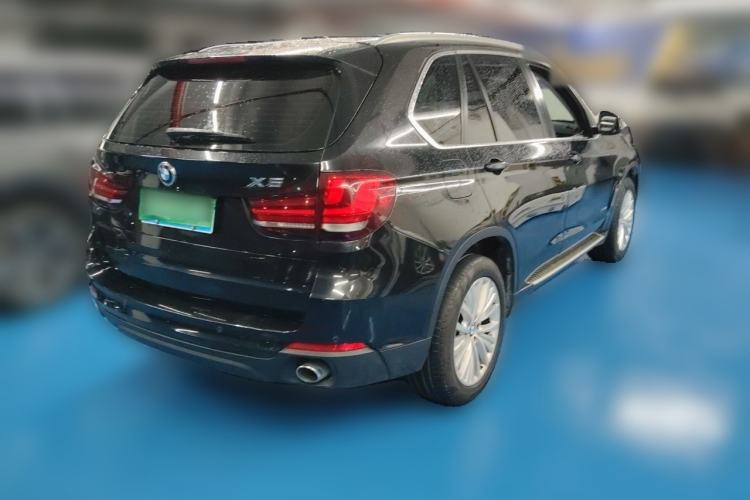 Used BMW X5 2014 xDrive35i Leading Model Rear Right 45 Deg