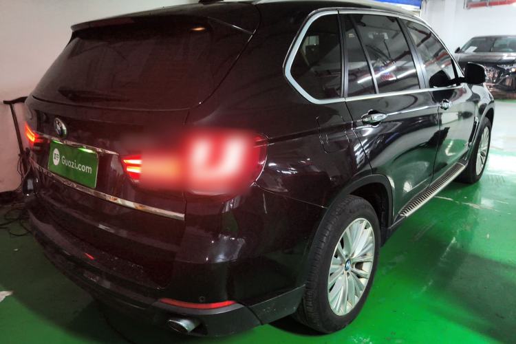 Used BMW X5 2014 xDrive35i Leading Model Rear Right 45 Deg