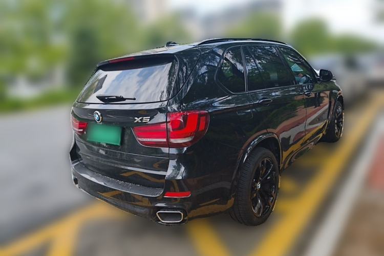 Used BMW X5  Rear Right 45 Deg