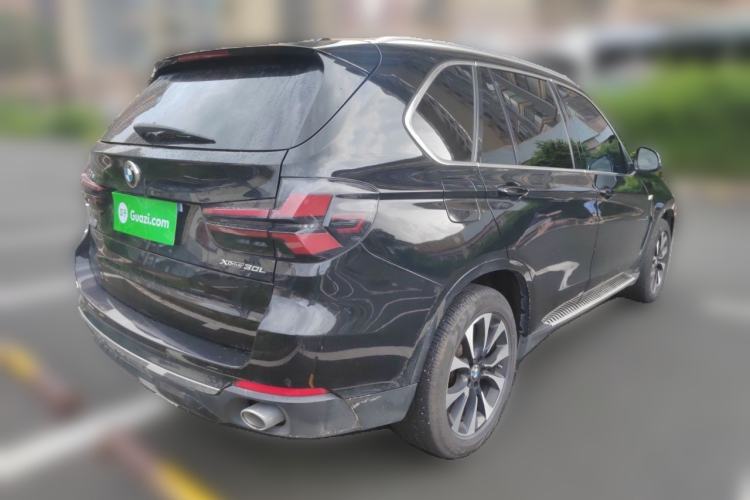 Used BMW X5 2014 xDrive35i Leading Model Rear Right 45 Deg
