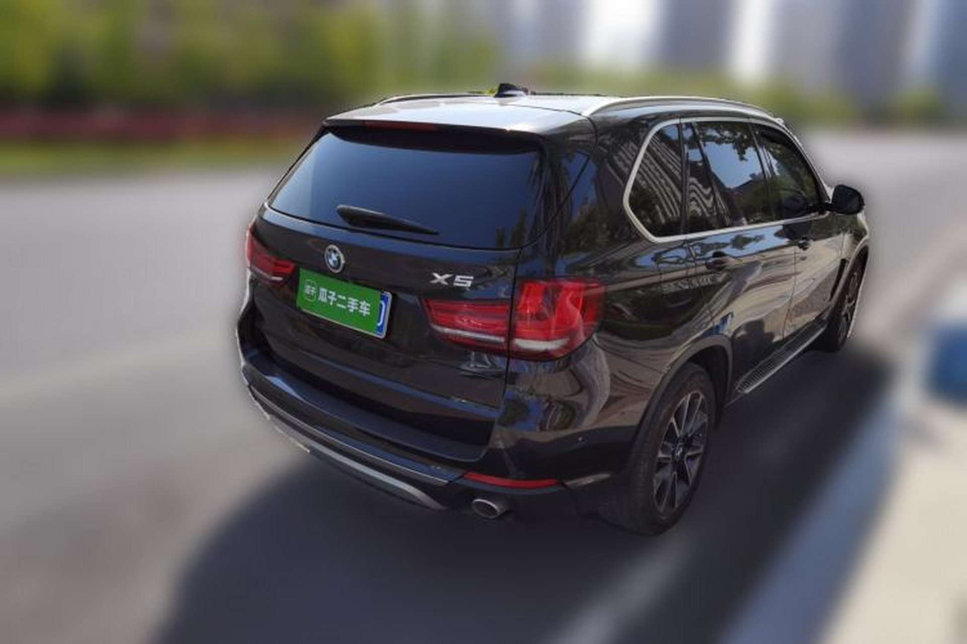 Used BMW X5 2014 xDrive35i Leading Model Rear Right 45 Deg