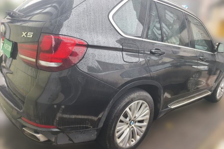 Used BMW X5 2014 xDrive35i Luxury Edition Rear Right 45 Deg