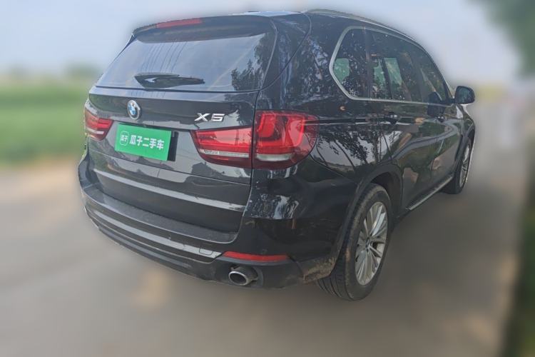 Used BMW X5 2014 xDrive35i Leading Model Rear Right 45 Deg