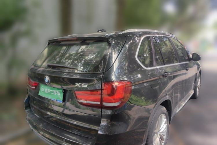 Used BMW X5 2014 xDrive35i Luxury Edition Rear Right 45 Deg