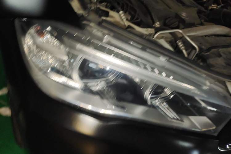 Used BMW X5  Right Front Headlight