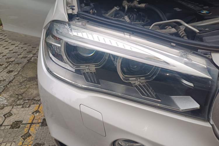 Used BMW X5 2014 xDrive35i Leading Model Right Front Headlight