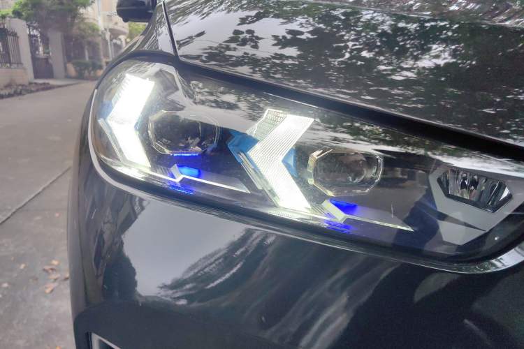 Used BMW X5 2014 xDrive35i Elegant Edition Right Front Headlight