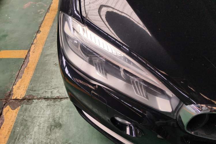 Used BMW X5 2014 xDrive35i Elegant Edition Right Front Headlight