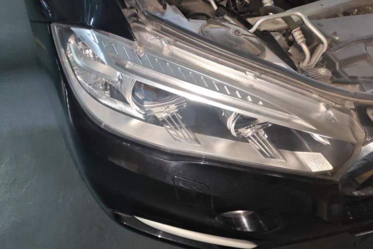 Used BMW X5 2014 xDrive35i Elegant Edition Right Front Headlight