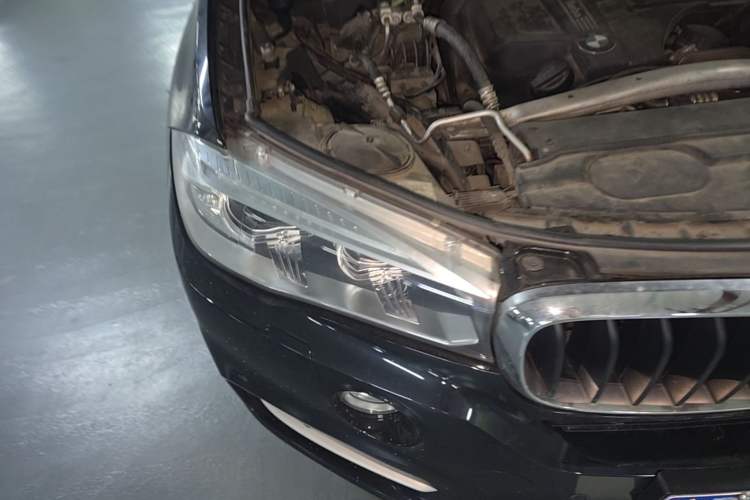 Used BMW X5 2014 xDrive35i Leading Model Right Front Headlight