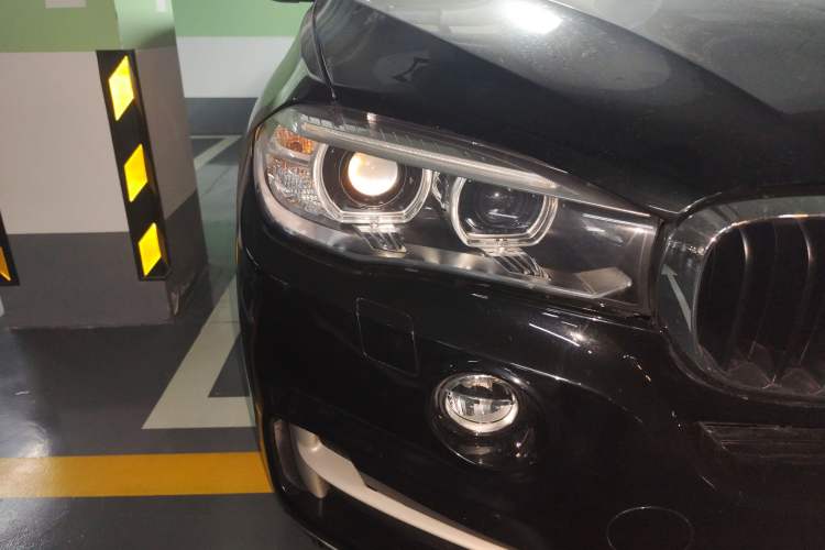 Used BMW X5 2014 xDrive35i Leading Model Right Front Headlight