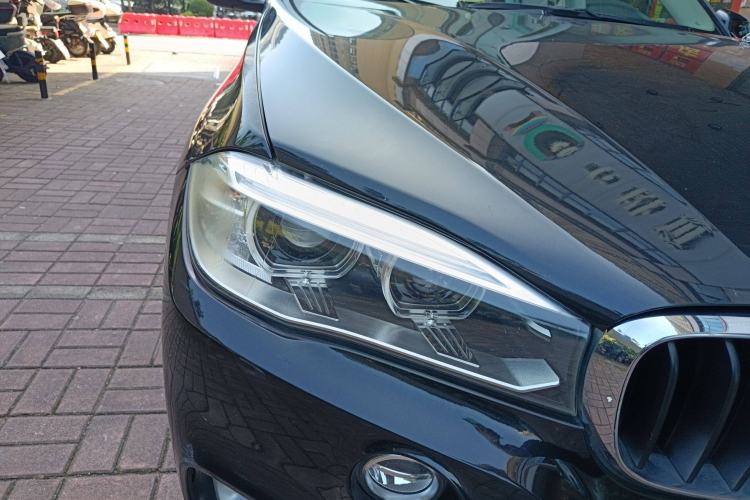 Used BMW X5 2014 xDrive35i M Sport U.S. specification Right Front Headlight