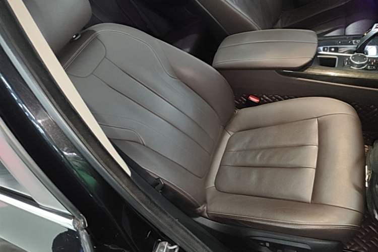 Used BMW X5 2014 xDrive35i Elegant Edition Right Front Seat