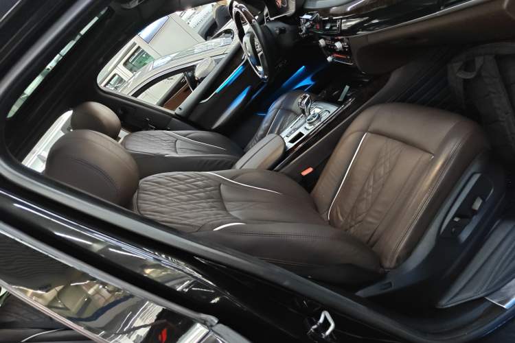 Used BMW X5 2014 xDrive35i Elegant Edition Right Front Seat