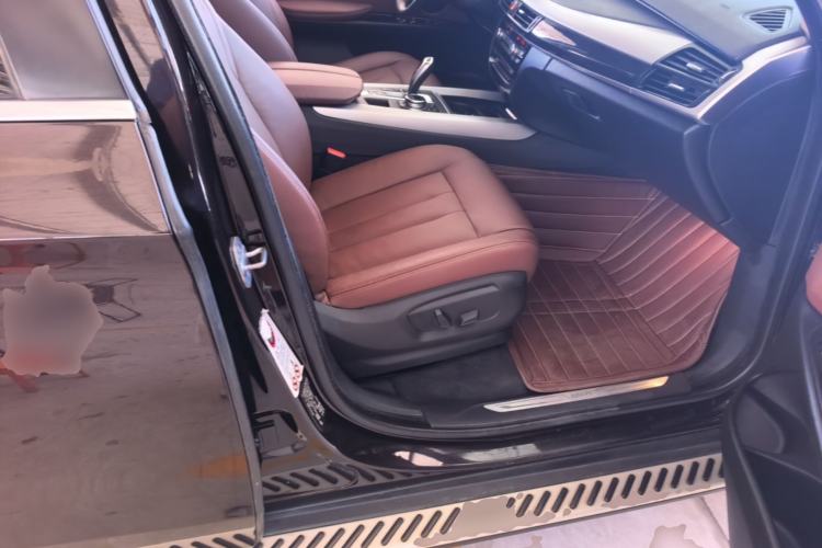 Used BMW X5 2014 xDrive35i U.S. specification Right Front Seat