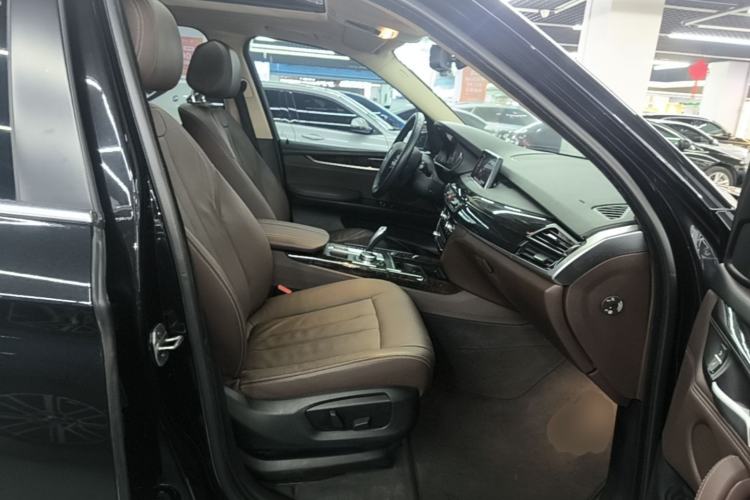 Used BMW X5 2014 xDrive35i Elegant Edition Right Front Seat