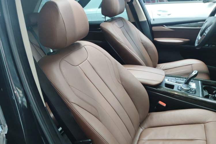 Used BMW X5 2014 xDrive35i Leading Model Right Front Seat