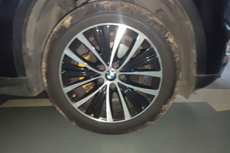 Used BMW X5 2014 xDrive35i Luxury Edition Right Front Wheel Hub