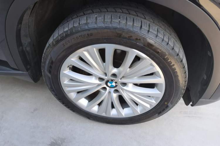 Used BMW X5 2014 xDrive35i Leading Model Right Front Wheel Hub