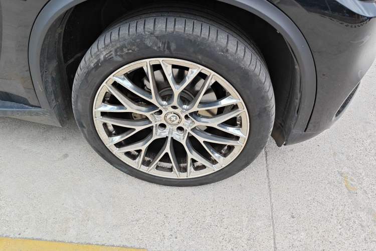 Used BMW X5 2014 xDrive35i Leading Model Right Front Wheel Hub