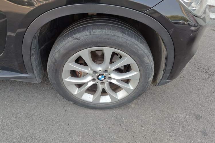 Used BMW X5 2014 xDrive35i Leading Model Right Front Wheel Hub