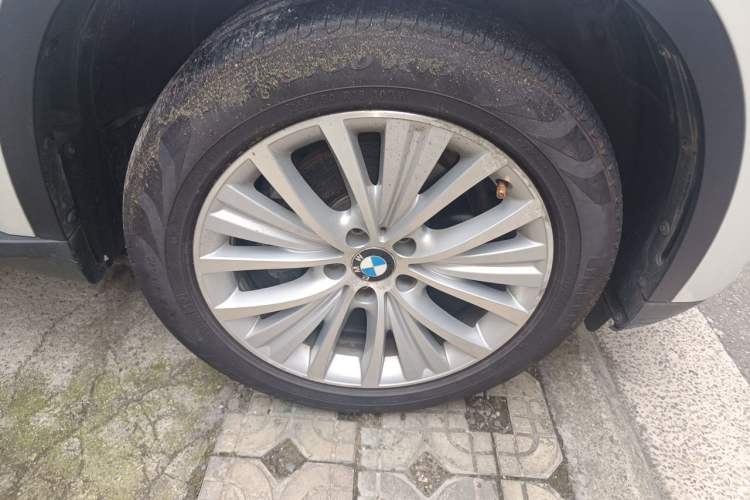 Used BMW X5 2014 xDrive35i Leading Model Right Front Wheel Hub