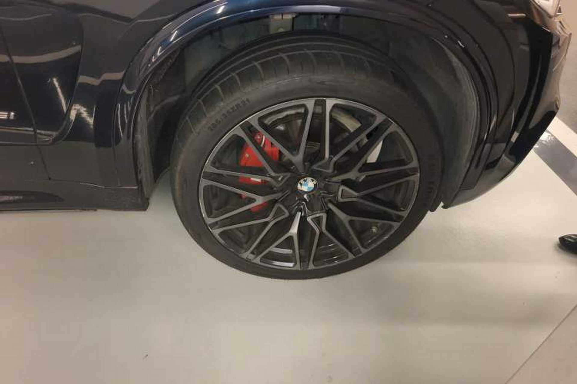 Used BMW X5 2014 xDrive35i Luxury Edition Right Front Wheel Hub
