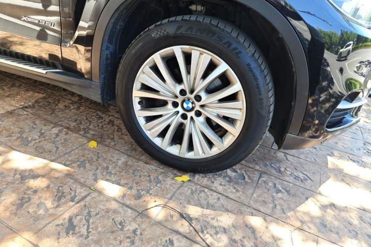 Used BMW X5 2014 xDrive35i Leading Model Right Front Wheel Hub